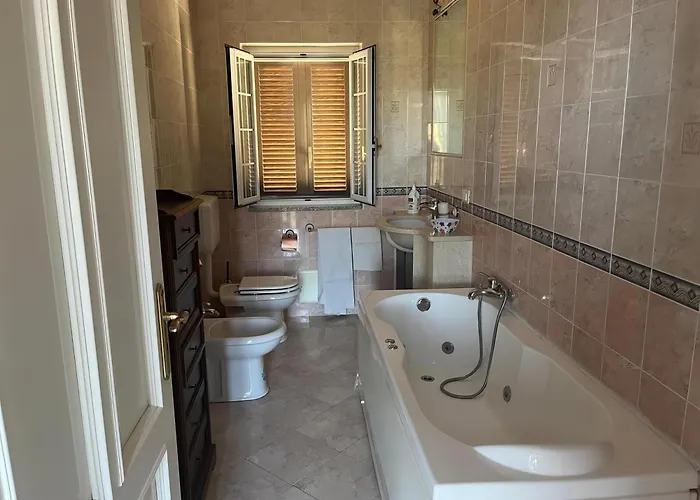 招待所 Hssoverato 4*