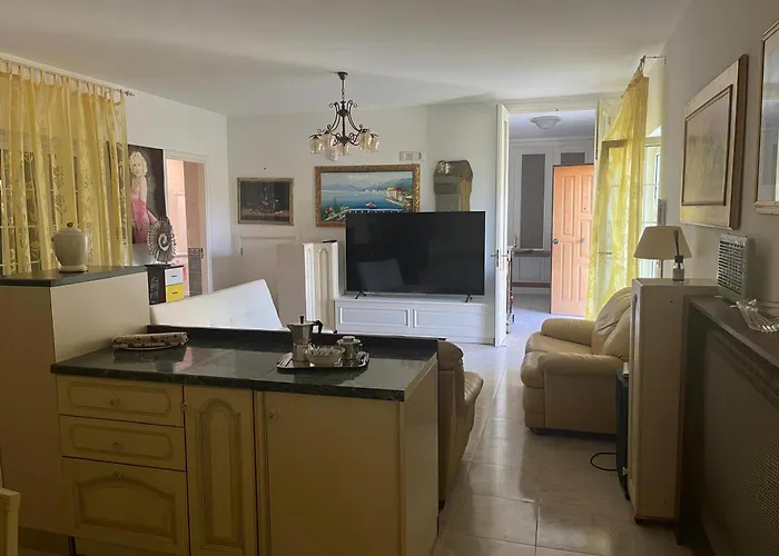 招待所 Hssoverato 4*